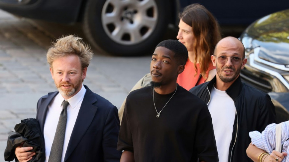 Au proc&egrave;s du rappeur MHD, les lois de la cit&eacute; en toile de fond