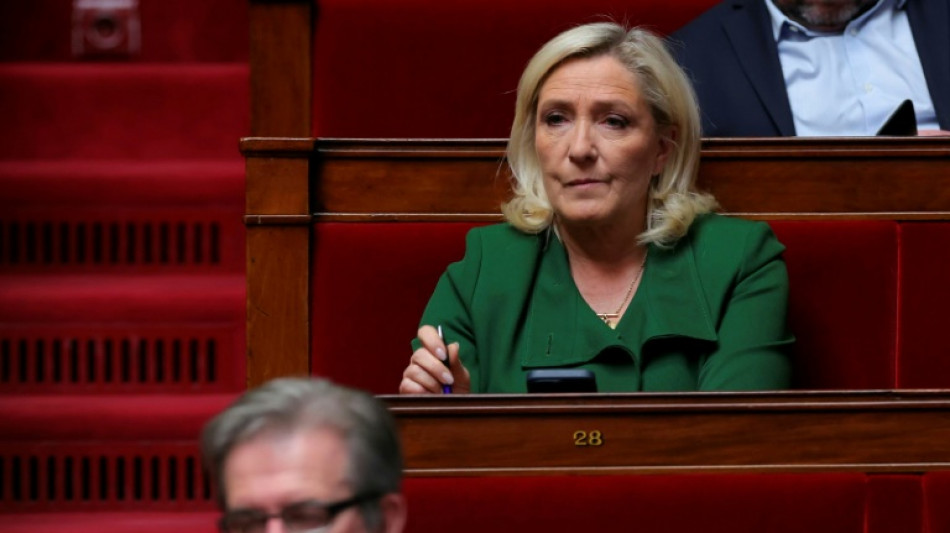 Autor de amea&ccedil;a a ju&iacute;za que condenou Le Pen pega pris&atilde;o condicional na Fran&ccedil;a