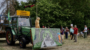 Bassines: un "convoi de l'eau" &agrave; v&eacute;lo en partance pour Paris
