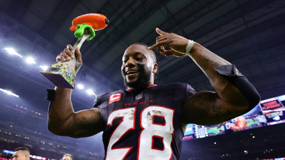 NFL Texans lose 1,000-yard rusher Mixon for four games