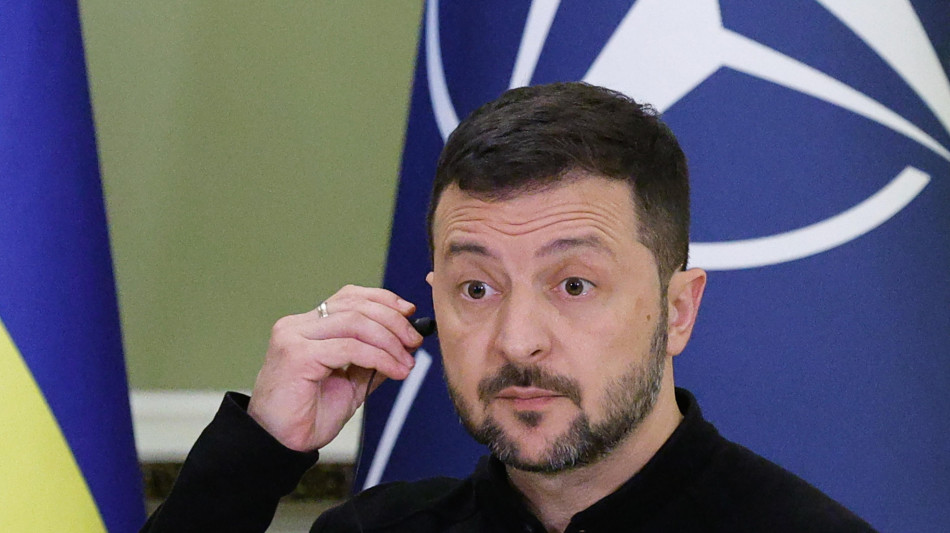 Fonti Nato, 'Usa contrari a invitare Zelensky a vertice all'Aia'