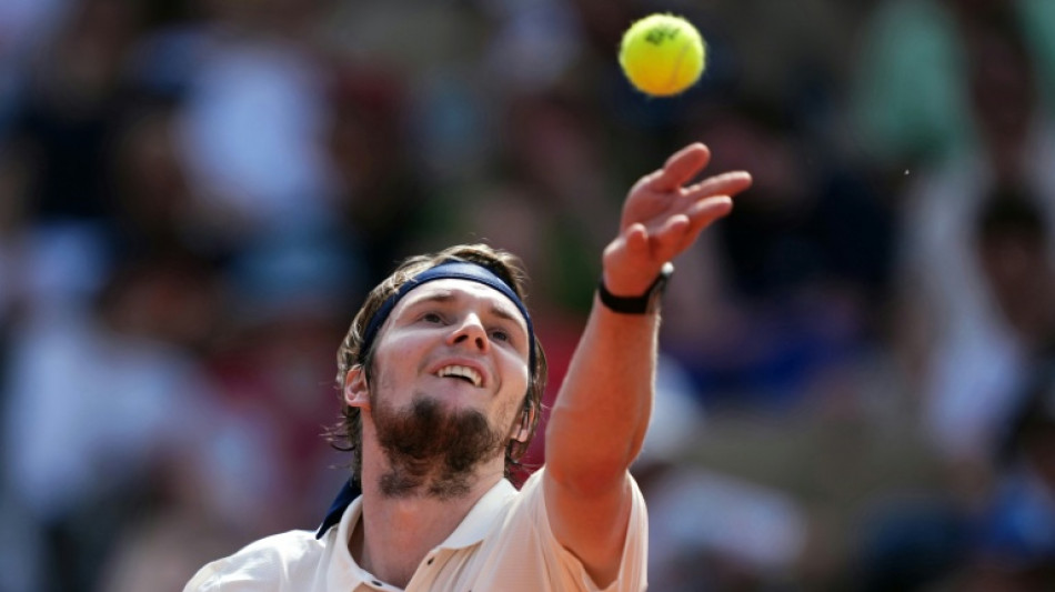 Bublik credits Las Vegas bender after securing French Open last 16 berth