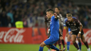 Chile perde Ar&aacute;nguiz para jogos decisivos contra Argentina e Bol&iacute;via