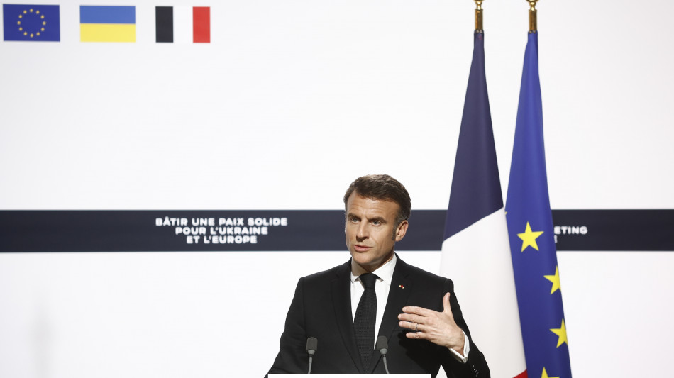 Macron, 'Russia mostra volont&agrave; di continuare aggressione'