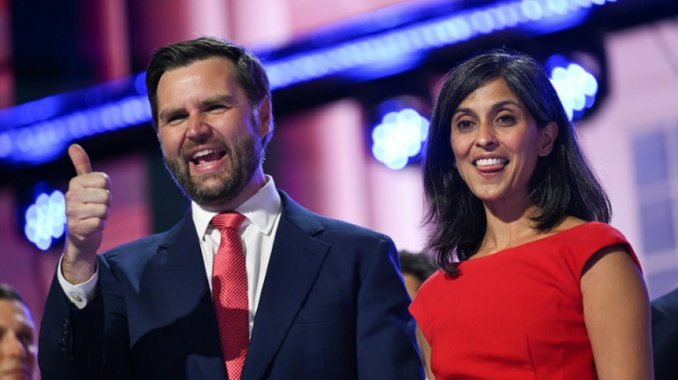 Ora&ccedil;&otilde;es para J.D. Vance na aldeia ancestral de sua esposa na &Iacute;ndia
