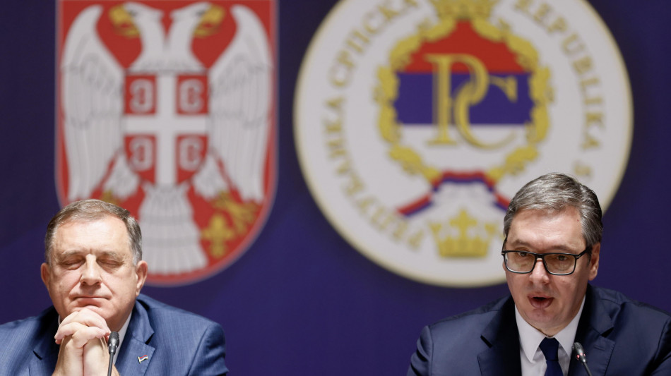 Il ricercato serbo-bosniaco Dodik al raduno pro-Vucic