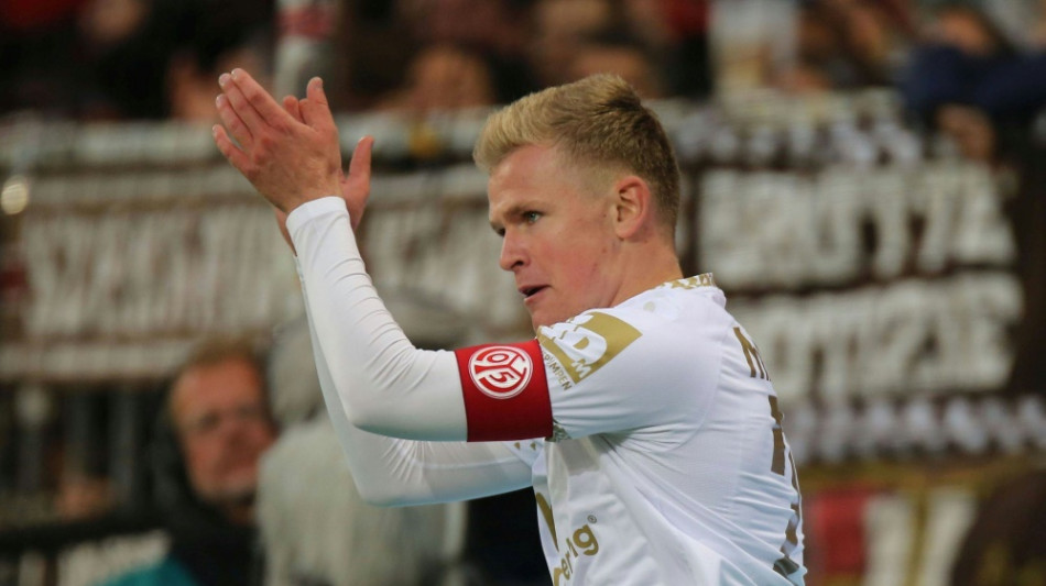 Fu&szlig;ball-Jahr beendet: Burkardt erneut verletzt