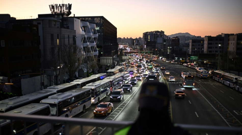 Cor&eacute;e du Sud: les enqu&ecirc;teurs tentent d'arr&ecirc;ter le pr&eacute;sident d&eacute;chu Yoon