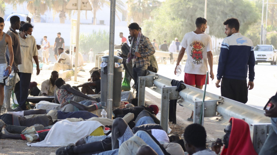 Ong, '141 morti a Ceuta e Melilla, oltre 3.500 migranti nascosti'