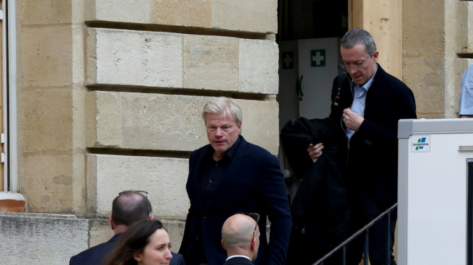 Foot: Oliver Kahn en op&eacute;ration s&eacute;duction &agrave; Bordeaux, Gerard Lopez "pas vendeur"