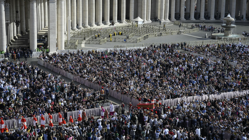 Putin invia ministra Cultura ai funerali di Papa Francesco