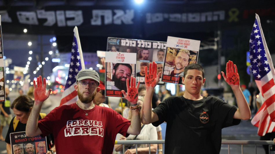 Famiglie ostaggi, 'domani blocchiamo Israele,riportateli a casa'