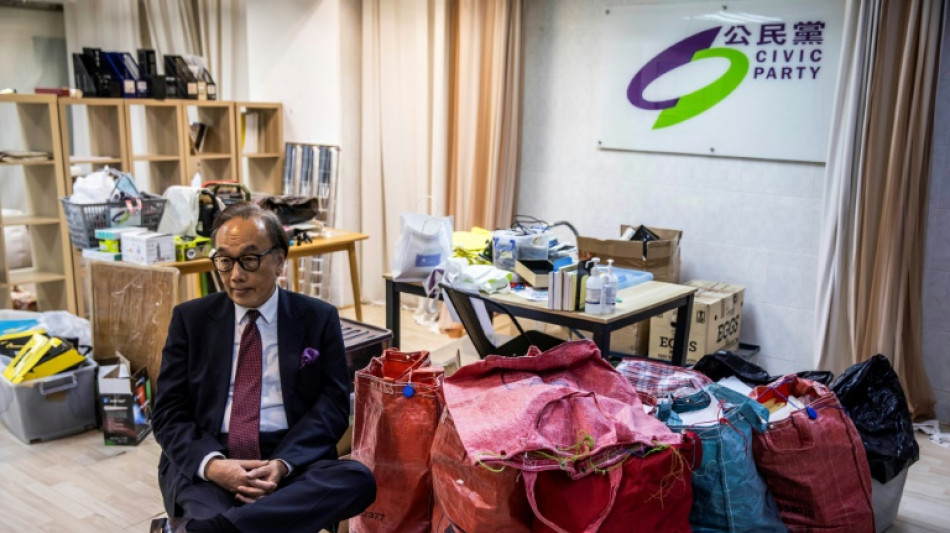 Partido opositor de Hong Kong cierra puertas tras sufrir c&aacute;rcel y exilio