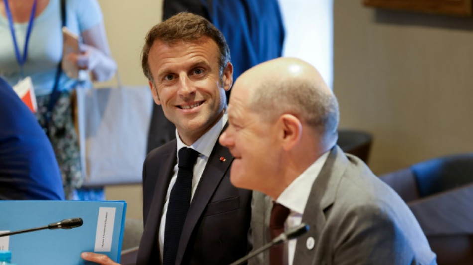 Frankreichs Pr&auml;sident Macron zum Arbeitsessen bei Scholz in Potsdam