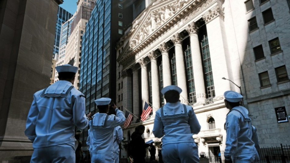 Wall Street finit dispers&eacute;e, enthousiasme pour Nvidia et la tech, cafard ailleurs 