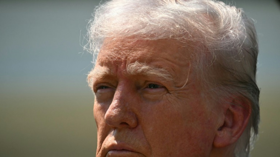 Trump "ne sait pas" s'il doit respecter la Constitution