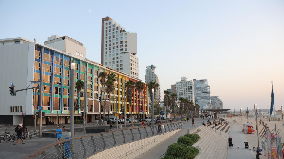 Razzo Hamas su Tel Aviv, boato in citt&agrave;. Idf, 'caduto in mare'