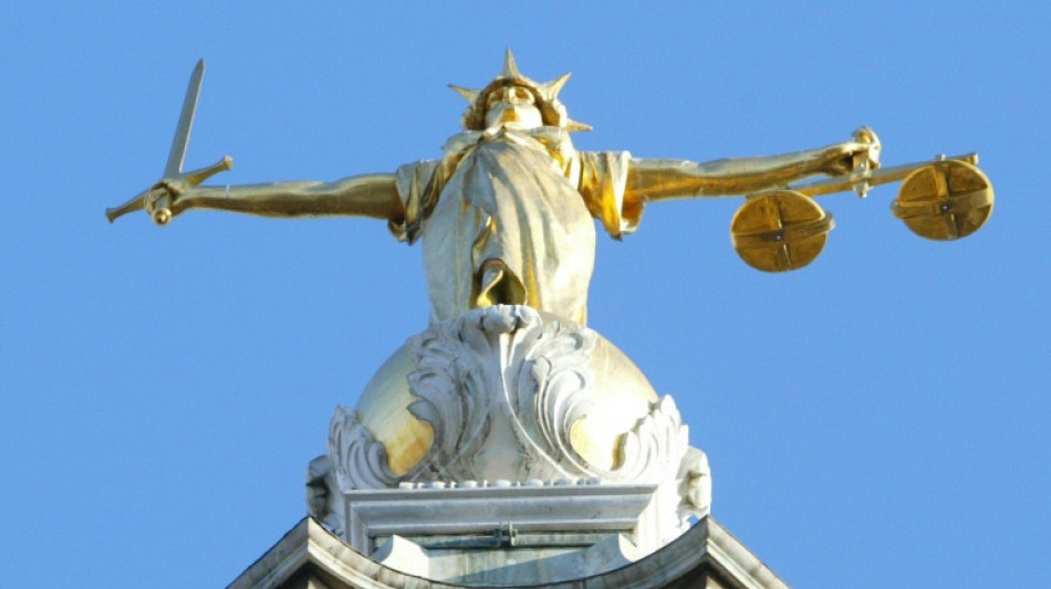 Trois Iraniens inculp&eacute;s d'espionnage pr&eacute;sent&eacute;s devant la justice au Royaume-Uni