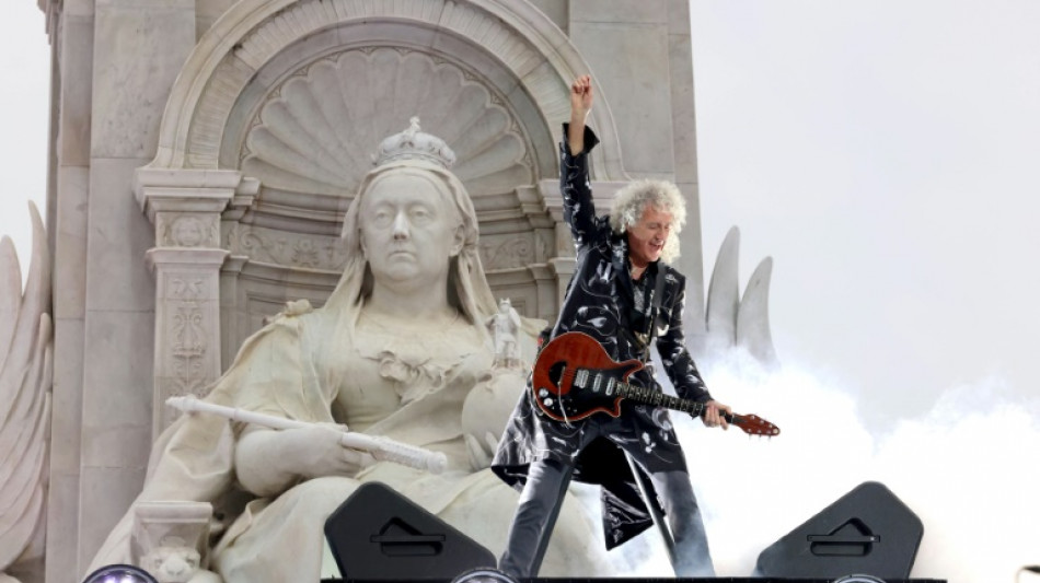 Rockband Queen er&ouml;ffnet Konzert zur Feier des Thronjubil&auml;ums von Elizabeth II. 