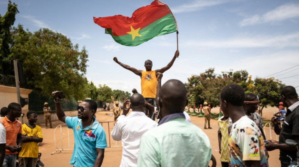 Burkina: deuxi&egrave;me coup d'Etat en huit mois, le chef de la junte d&eacute;mis de ses fonctions 