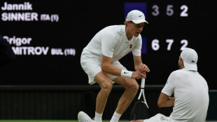 Wimbledon: Sinner, blessé au coude et malmené, se sauve sur abandon