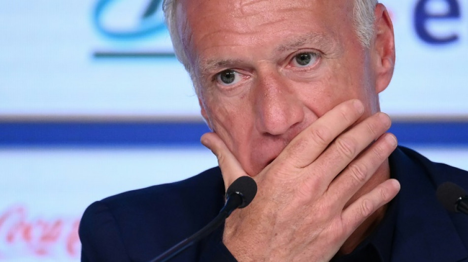 Equipe de France: Deuil familial pour Deschamps, absent de l'entra&icirc;nement