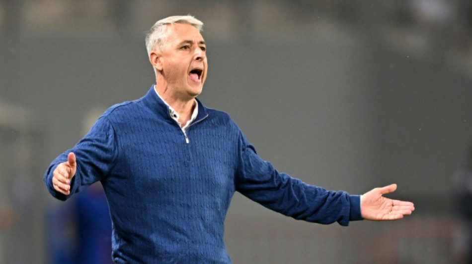 Sporting Cristal anuncia sa&iacute;da de Tiago Nunes, cotado no Botafogo