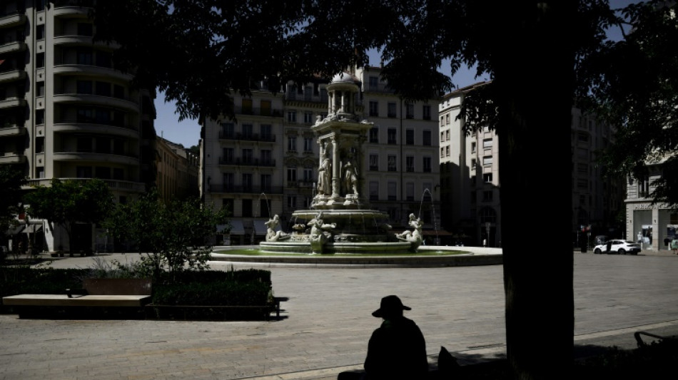 Plus de la moiti&eacute; de la France plong&eacute;e dans la canicule