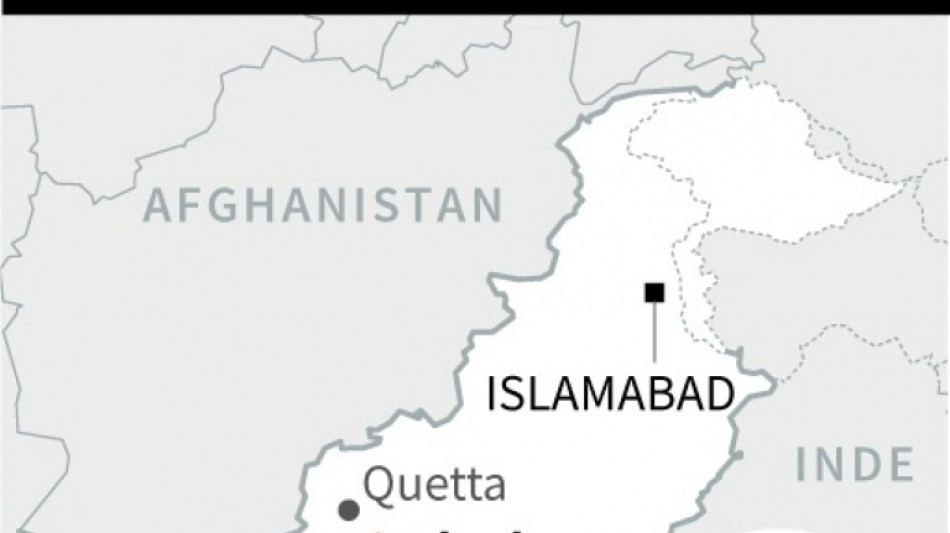 Pakistan:&nbsp;au moins neuf policiers tu&eacute;s dans un attentat suicide contre leur v&eacute;hicule