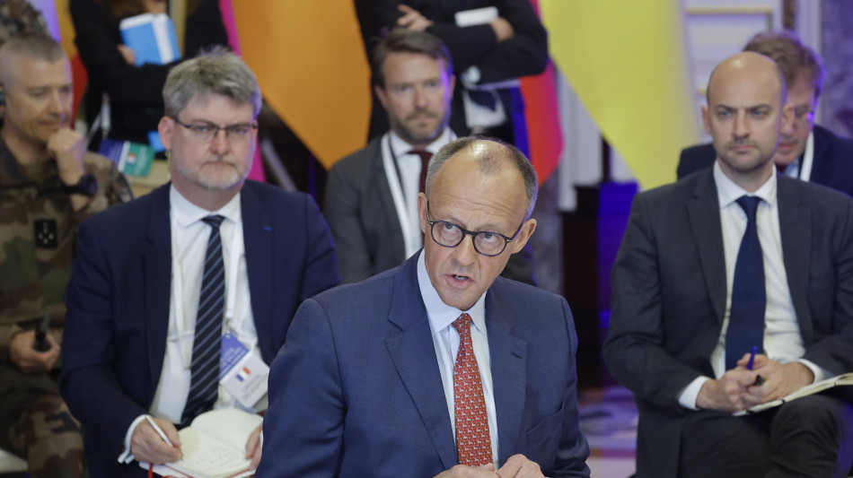 Merz, apertura Mosca insufficiente, serve cessate il fuoco