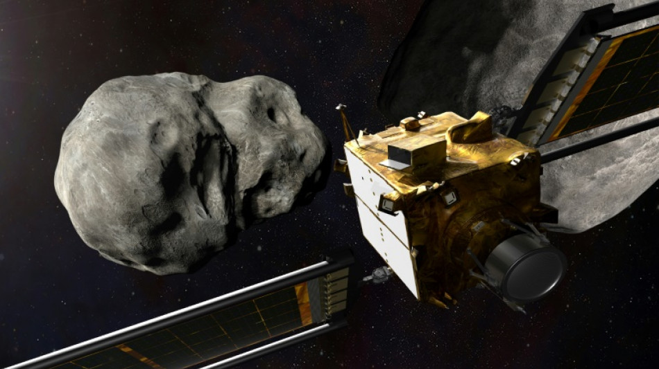 Nasa-Sonde rast bei spektakul&auml;rem Experiment in einen Asteroiden