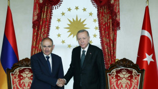 Treffen mit Erdogan: Armeniens Regierungschef zu "historischem" Besuch in Istanbul