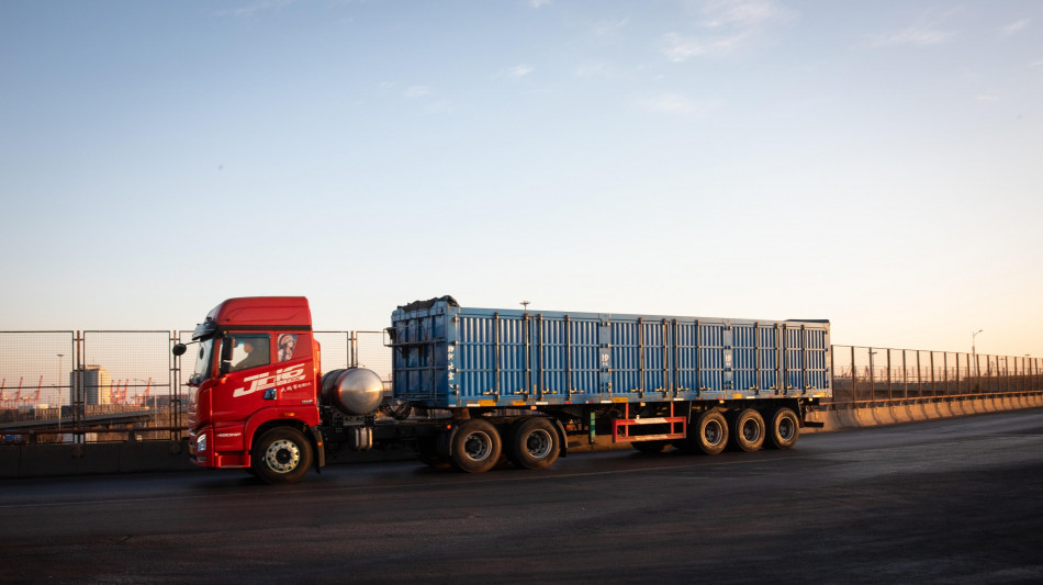 Trump, da novembre dazi del 25% su camion medi e grandi