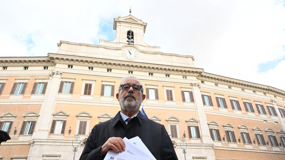 Uil pensionati, '10 centesimi in pi&ugrave; al giorno sulle minime'