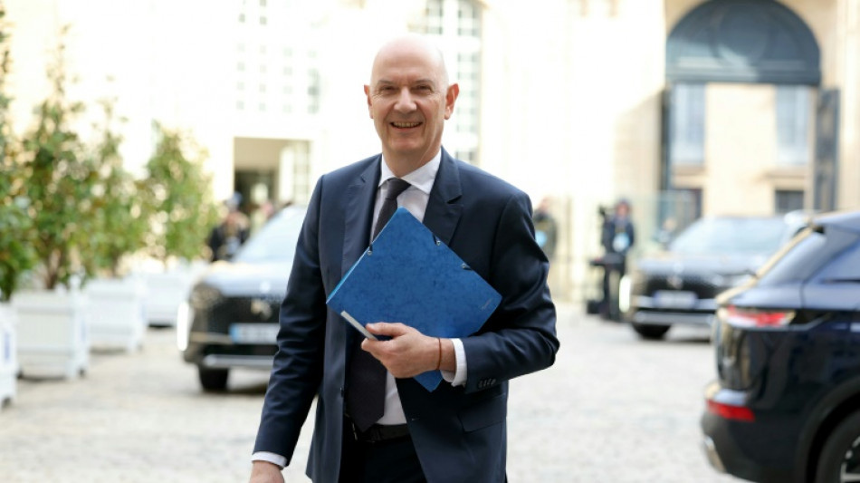 Nouvelles usines en France: solde positif de 57 en 2023 apr&egrave;s 49 en 2022, selon Lescure 