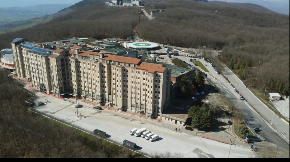 Ospedale Cardarelli, autorizzata operativit&agrave; elisuperficie