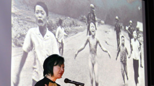 World Press Photo cast doubt on  'Napalm Girl' photographer's identity
