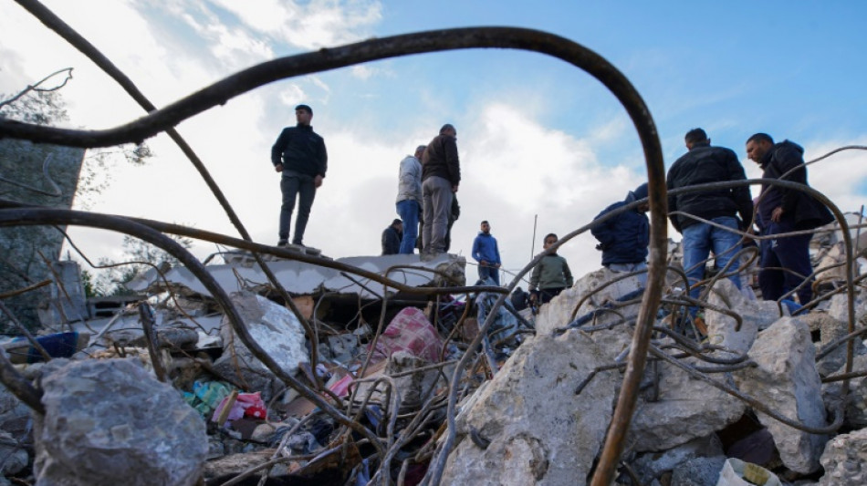 Des centaines de Palestiniens quittent J&eacute;nine au 3e jour d'une op&eacute;ration isra&eacute;lienne