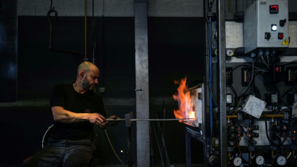 JO-2024: les lames d'escrime des champions se forgent &agrave; la main 