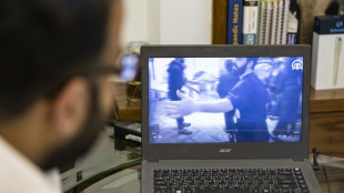 Attaque chimique en Syrie: trois soignants disent avoir &eacute;t&eacute; forc&eacute;s &agrave; livrer un faux t&eacute;moignage