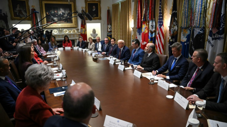 El show debe continuar: as&iacute; fue la marat&oacute;nica reuni&oacute;n de gabinete de Trump