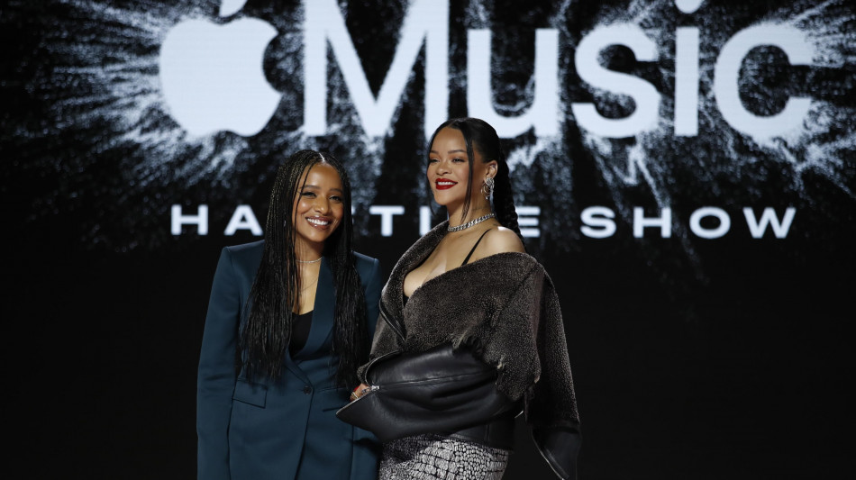 Accordo Tim e Apple sui contenuti musica e tv