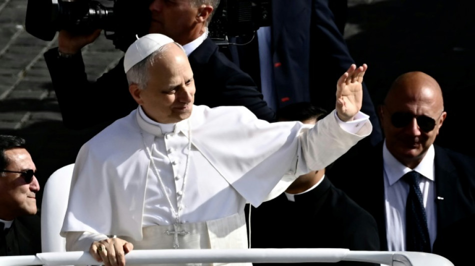 Leão XIV inicia seu pontificado com crítica ao paradigma econômico