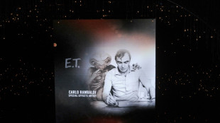 Modelo original de "E.T.: O Extraterrestre" fica sem comprador em leil&atilde;o