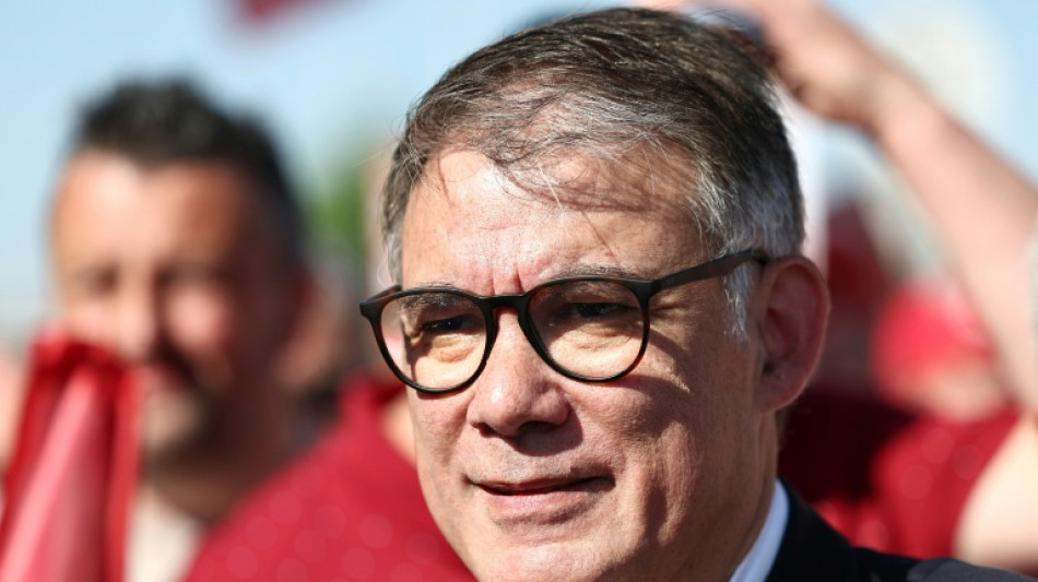 Olivier Faure, patron du PS insubmersible, mais contest&eacute;