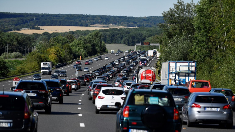 D&eacute;parts en vacances: plus de 980 km de bouchons cumul&eacute;s sur les routes