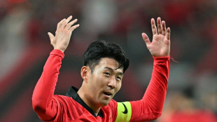 Son nach Gesichts-OP in S&uuml;dkoreas Kader