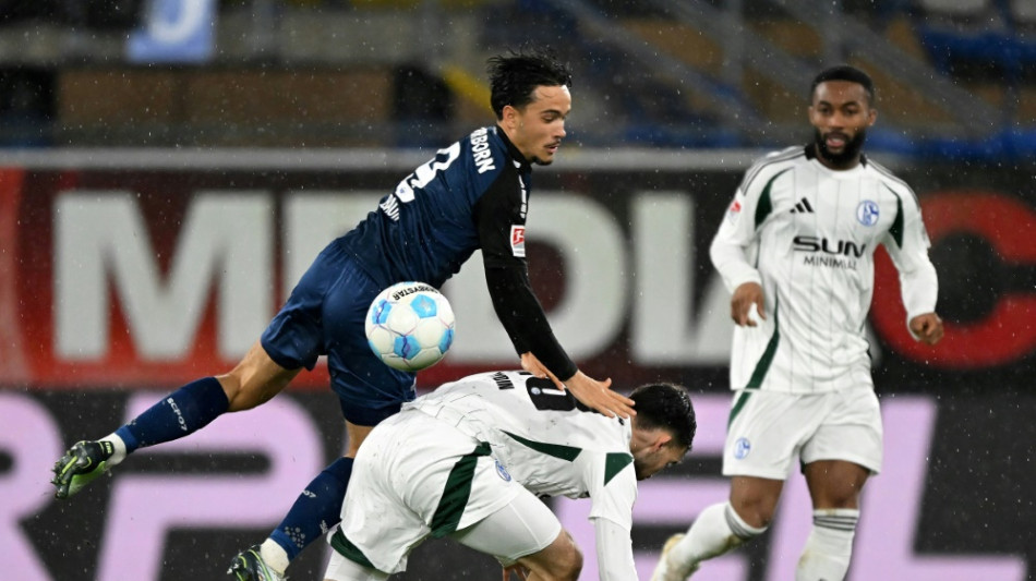 Schalke &uuml;berrascht mit Sieg beim Spitzenreiter Paderborn