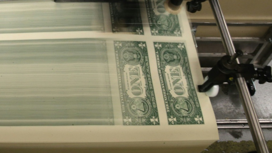 Bolsas prosseguem em queda ap&oacute;s an&uacute;ncio de tarifas de Trump