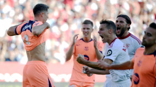 El Barcelona se desmorona en Sevilla y el Real Madrid es el nuevo líder